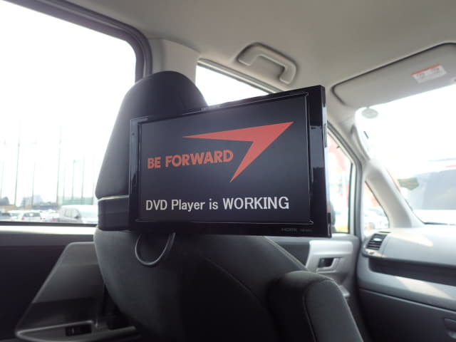 TOYOTA Voxy thumbnail 39