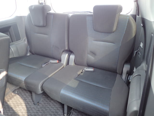 TOYOTA Voxy thumbnail 27