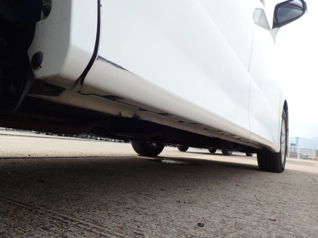 TOYOTA Voxy thumbnail 21