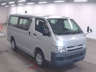 2004 TOYOTA Hiace Van