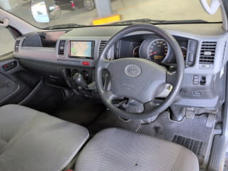 2004 TOYOTA Hiace Van