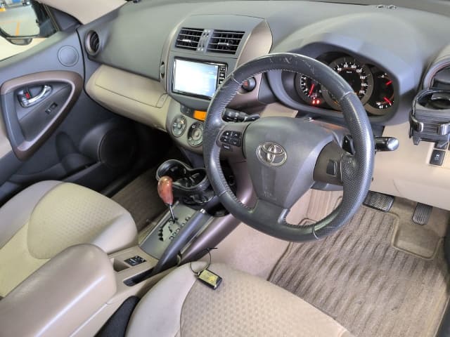 TOYOTA Vanguard thumbnail 3