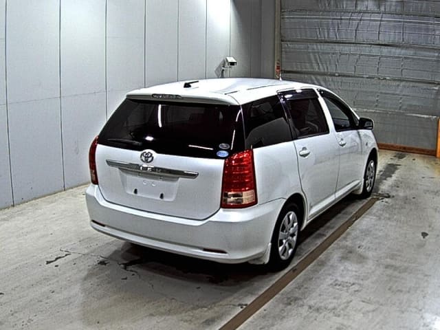 TOYOTA Wish thumbnail 2