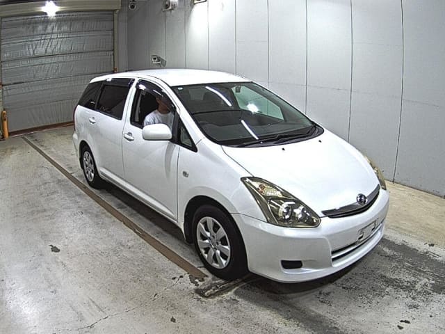 TOYOTA Wish thumbnail 4