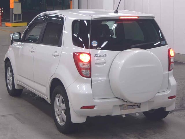TOYOTA Rush thumbnail 6