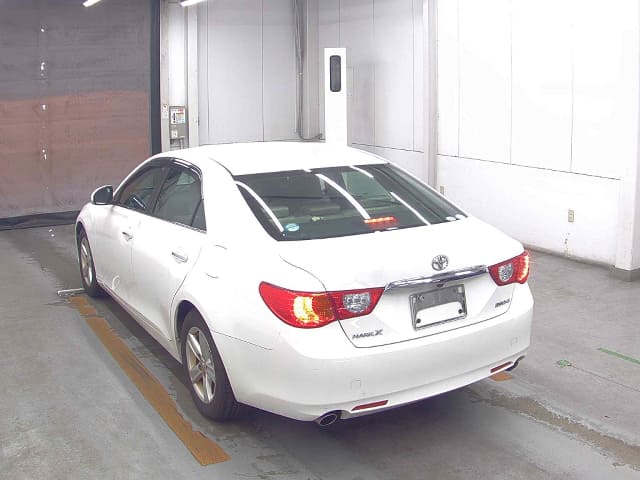 TOYOTA Mark X thumbnail 3