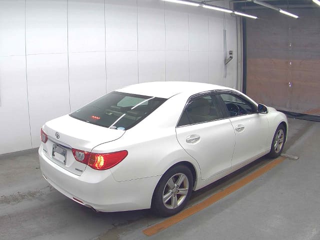 TOYOTA Mark X thumbnail 2