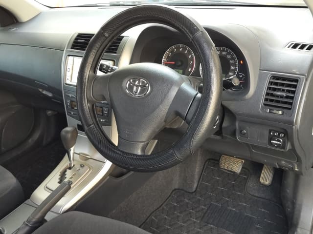 TOYOTA Corolla Fielder thumbnail 4