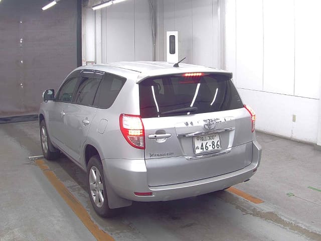 TOYOTA Vanguard thumbnail 5