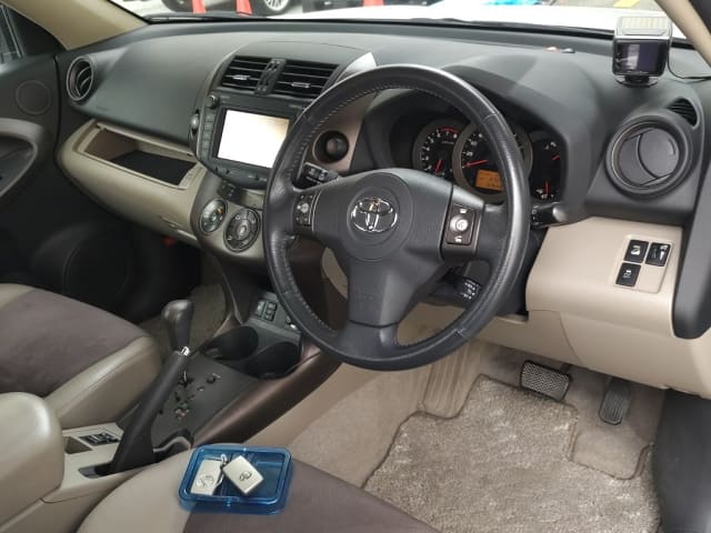 TOYOTA Vanguard thumbnail 3