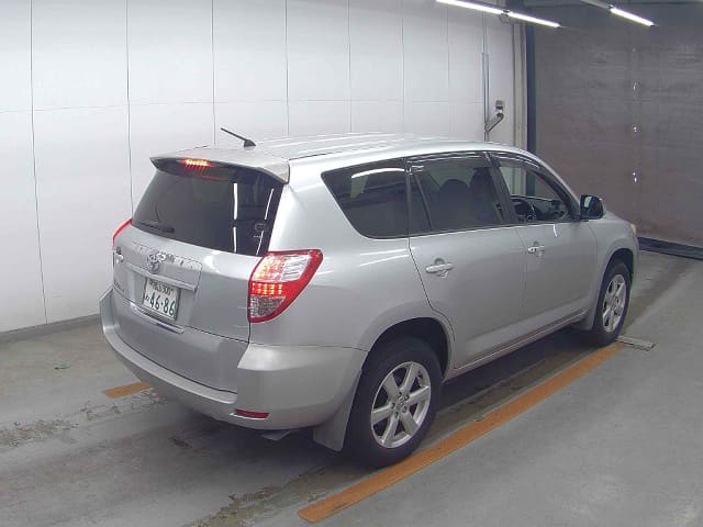 TOYOTA Vanguard thumbnail 2