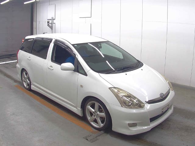 TOYOTA Wish thumbnail 4