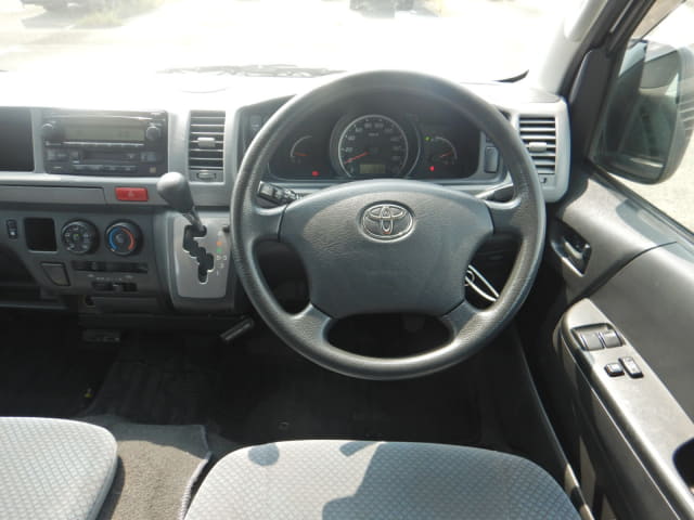 TOYOTA Hiace Commuter thumbnail 36