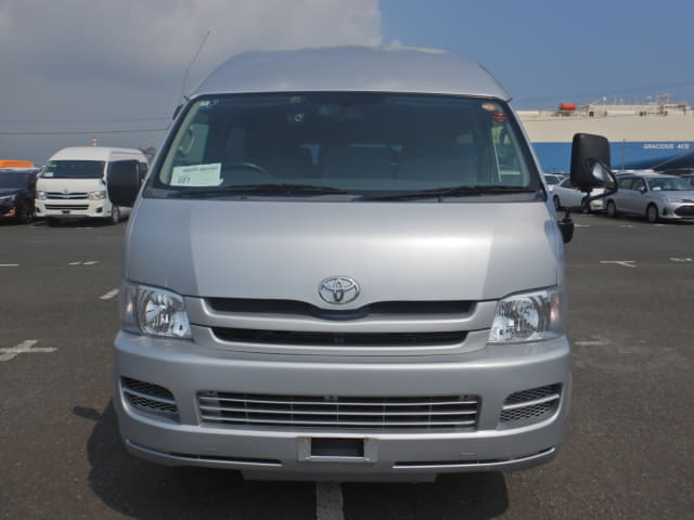 TOYOTA Hiace Commuter thumbnail 8