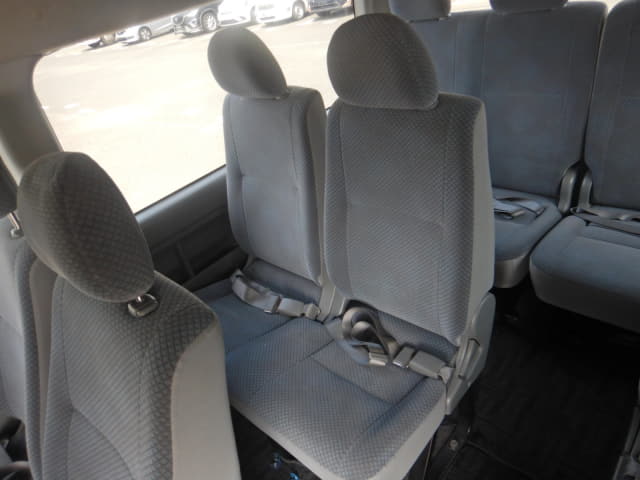 TOYOTA Hiace Commuter thumbnail 30