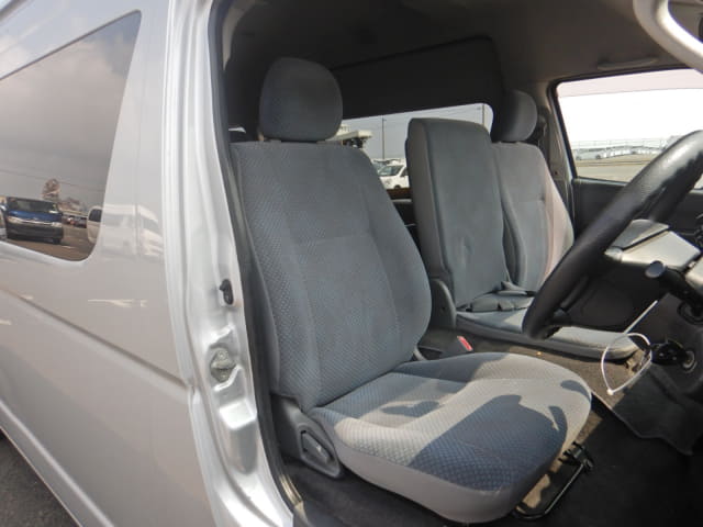 TOYOTA Hiace Commuter thumbnail 26
