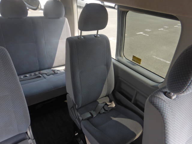 TOYOTA Hiace Commuter thumbnail 31