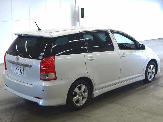 TOYOTA Wish thumbnail 2