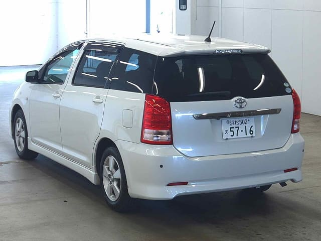 TOYOTA Wish thumbnail 3