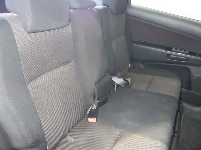 TOYOTA Wish thumbnail 5