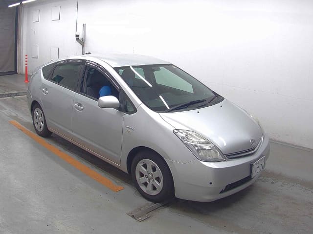 TOYOTA Prius thumbnail 6