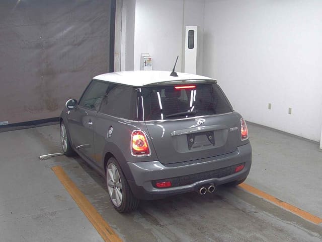 BMW MINI thumbnail 6