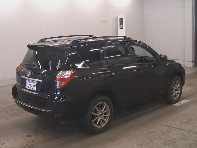 TOYOTA Vanguard thumbnail 2
