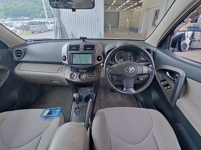 TOYOTA Vanguard thumbnail 3