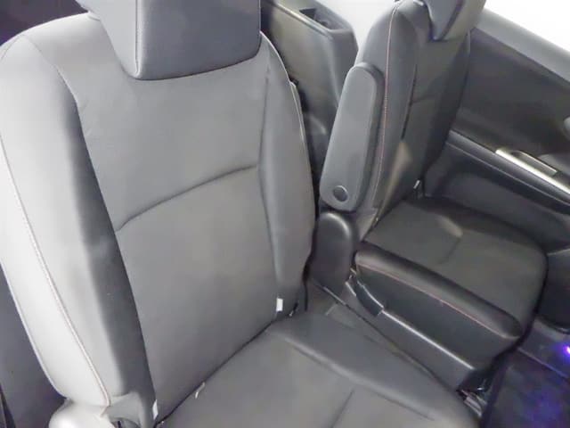 TOYOTA Wish thumbnail 6