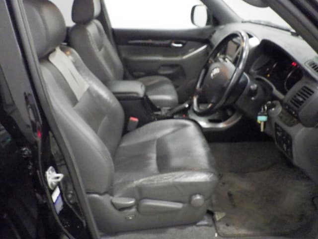 TOYOTA Land Cruiser Prado thumbnail 4
