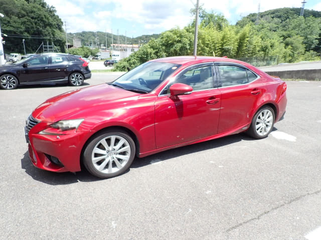LEXUS IS