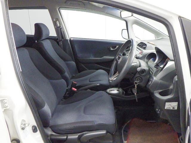HONDA Fit thumbnail 4