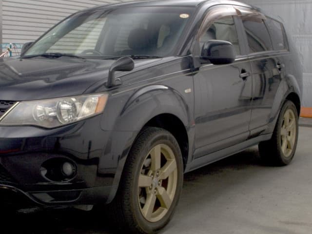 MITSUBISHI Outlander thumbnail 3