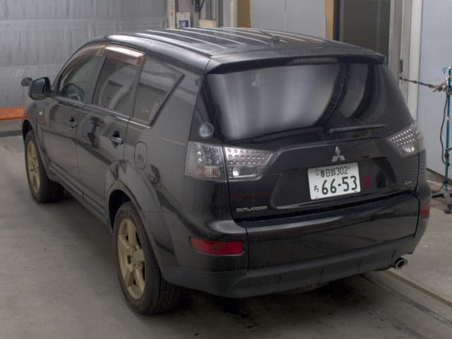 MITSUBISHI Outlander thumbnail 2