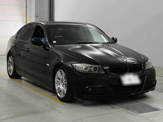 BMW 3 Series thumbnail 7