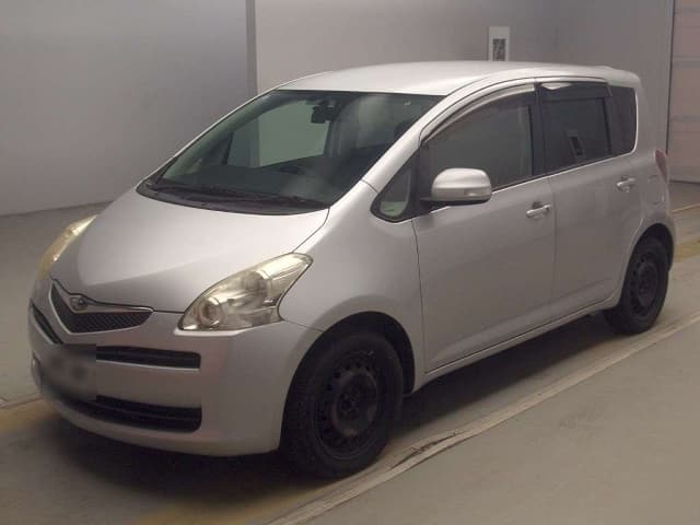 TOYOTA Ractis