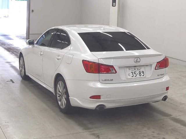 LEXUS IS thumbnail 3