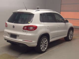 2011 VOLKSWAGEN Tiguan
