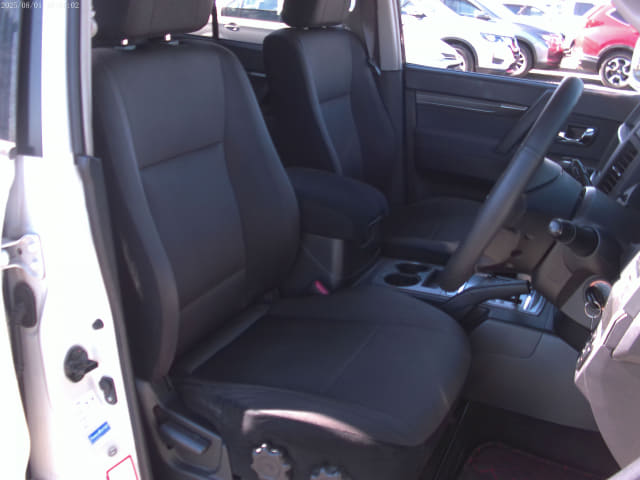 MITSUBISHI Pajero thumbnail 25