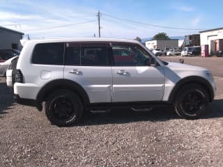 2009 MITSUBISHI Pajero
