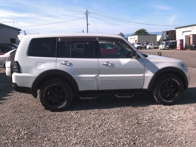 MITSUBISHI Pajero thumbnail 6