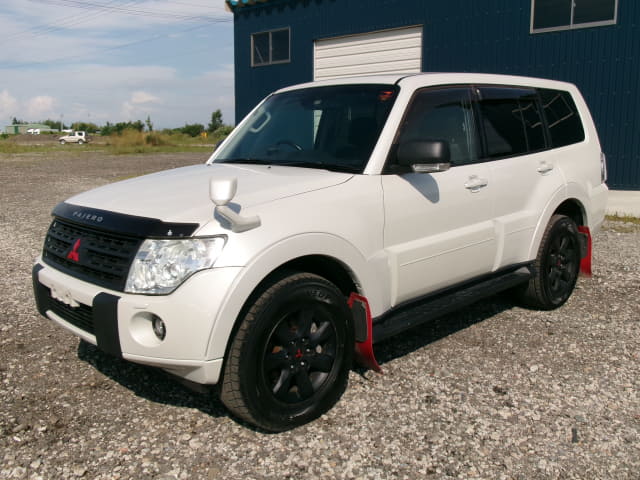2011 MITSUBISHI Pajero
