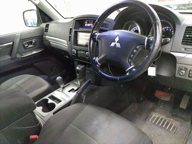 MITSUBISHI Pajero thumbnail 56