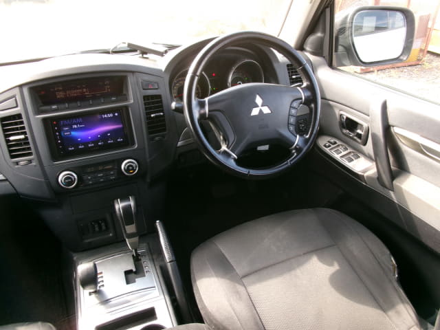 MITSUBISHI Pajero thumbnail 36