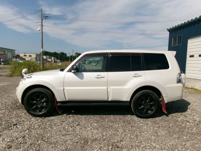 MITSUBISHI Pajero thumbnail 2