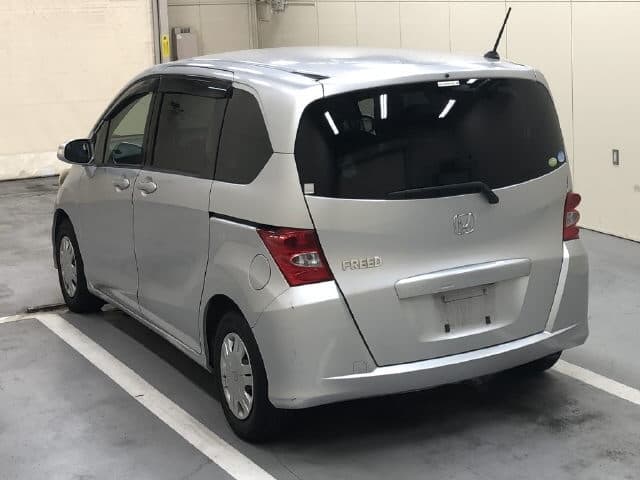 HONDA Freed thumbnail 4