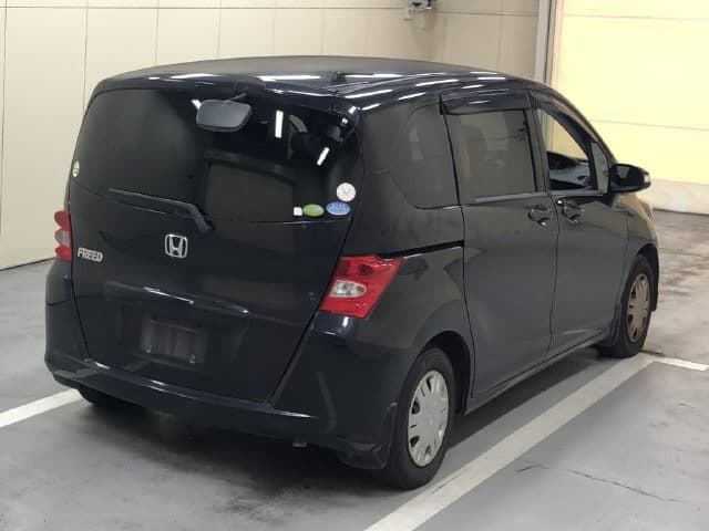 HONDA Freed thumbnail 2