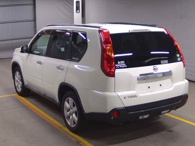 NISSAN X-Trail thumbnail 3