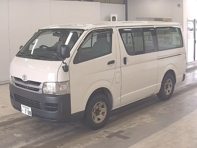 TOYOTA Regiusace Van