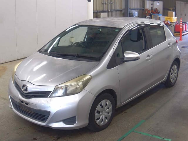 TOYOTA Vitz
